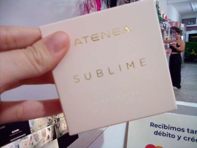 atenea sublime iluminador
