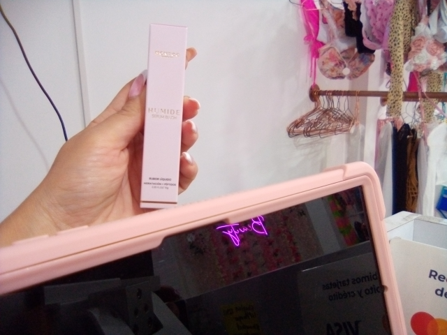 montoc humide serum blush