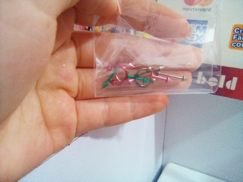 Piercing plateado
