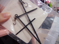 pendientes largos cruzadp negro