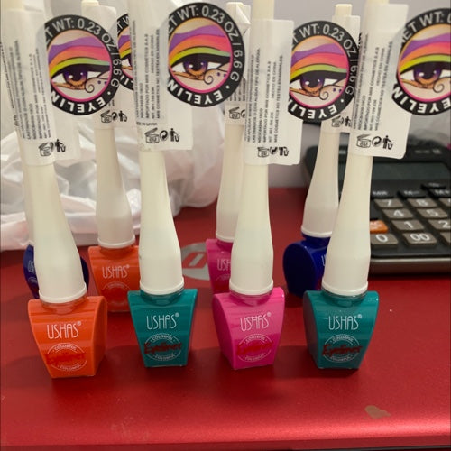 Ushas delineador liquido colores