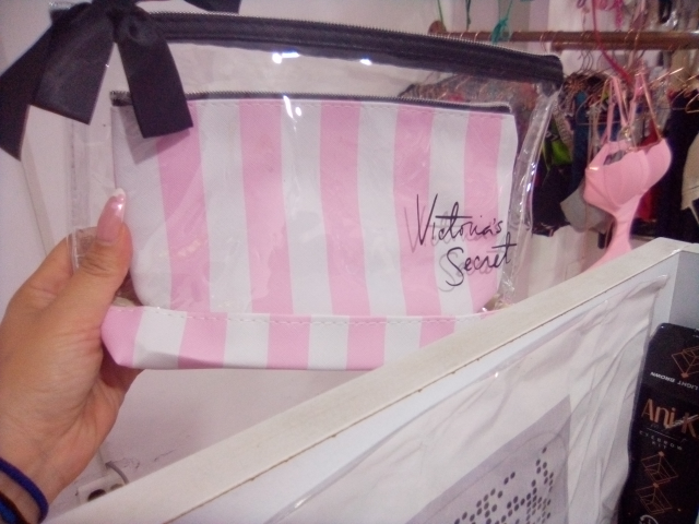 cosmetiquera variada de victoria secret