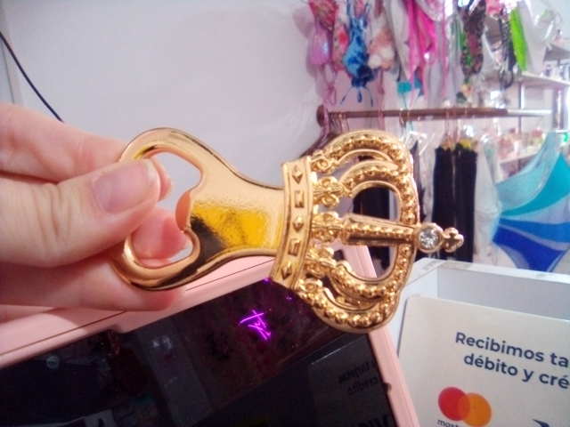 destapador con diseno de corona