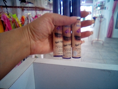 prosa mascara 4 en uno morada