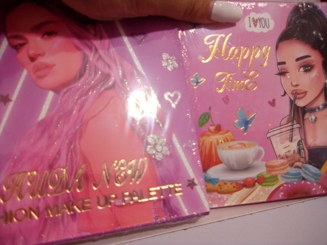 paleta de sombras karol g
