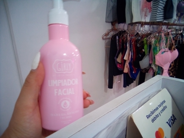 Girly jabon facial
